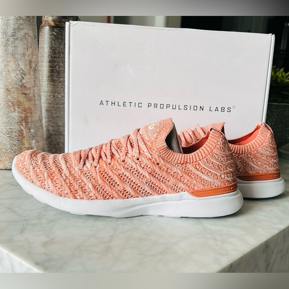 New in Box - APL Techloom Wave in Athletic Shoes (Size 8) - Unisex Style
